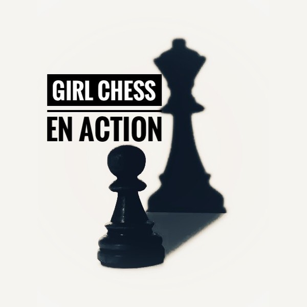 logo de girl chess en action